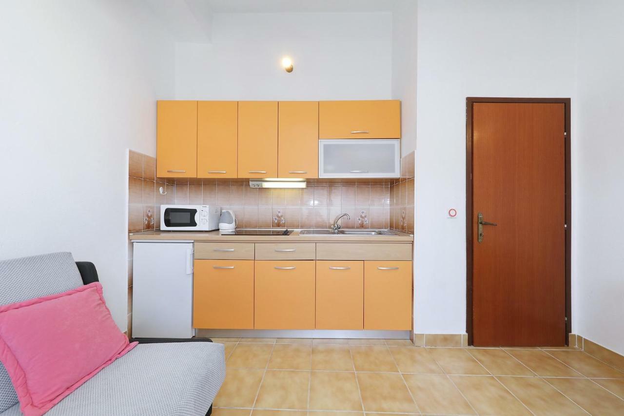 Apartments Vedrana Биоград-на-Мору Экстерьер фото