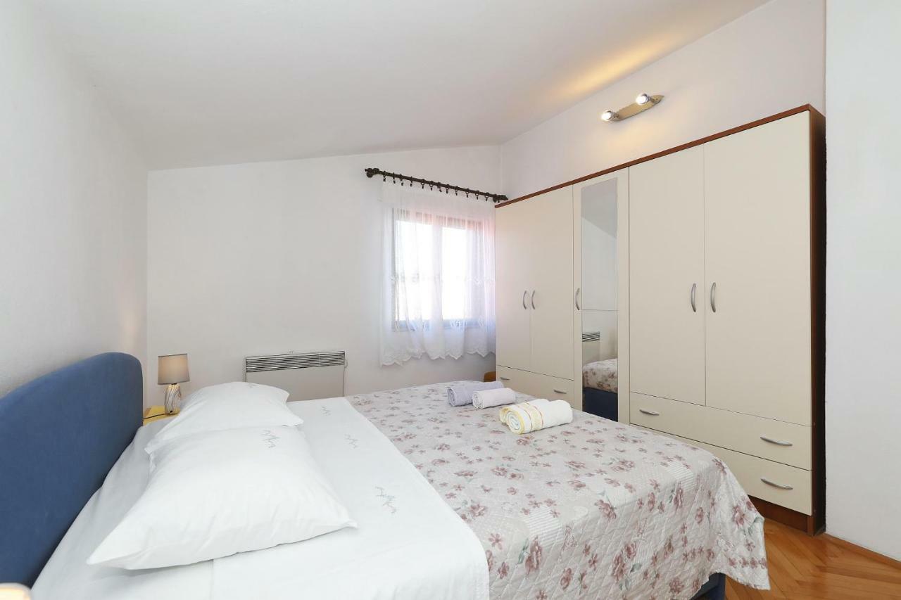 Apartments Vedrana Биоград-на-Мору Экстерьер фото